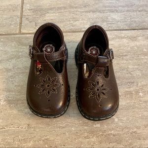 Buster Brown Mary Janes size 5